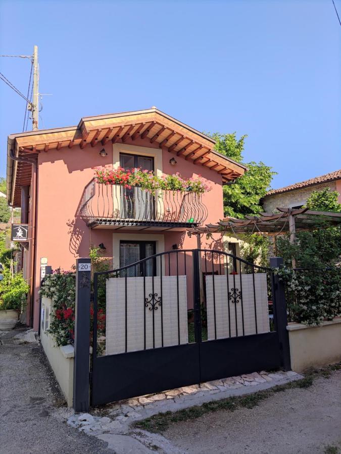 La Bottega Del Fabbro Affitto Breve Villa Contigliano Ngoại thất bức ảnh