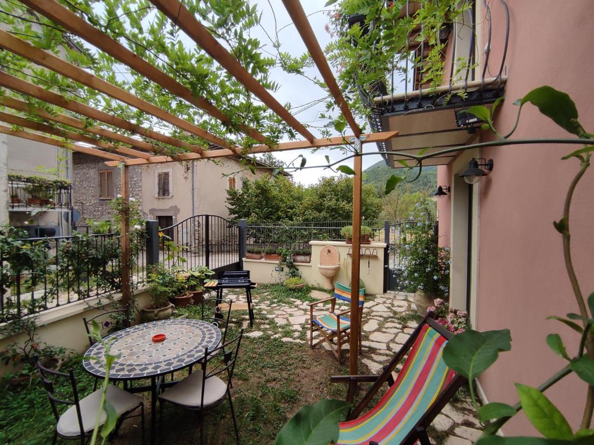 La Bottega Del Fabbro Affitto Breve Villa Contigliano Ngoại thất bức ảnh
