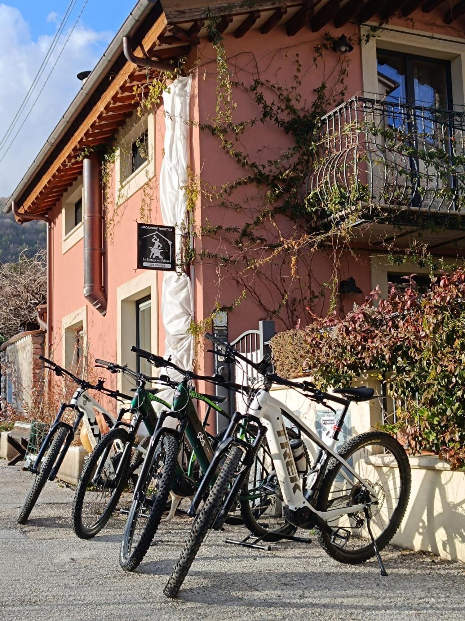 La Bottega Del Fabbro Affitto Breve Villa Contigliano Ngoại thất bức ảnh